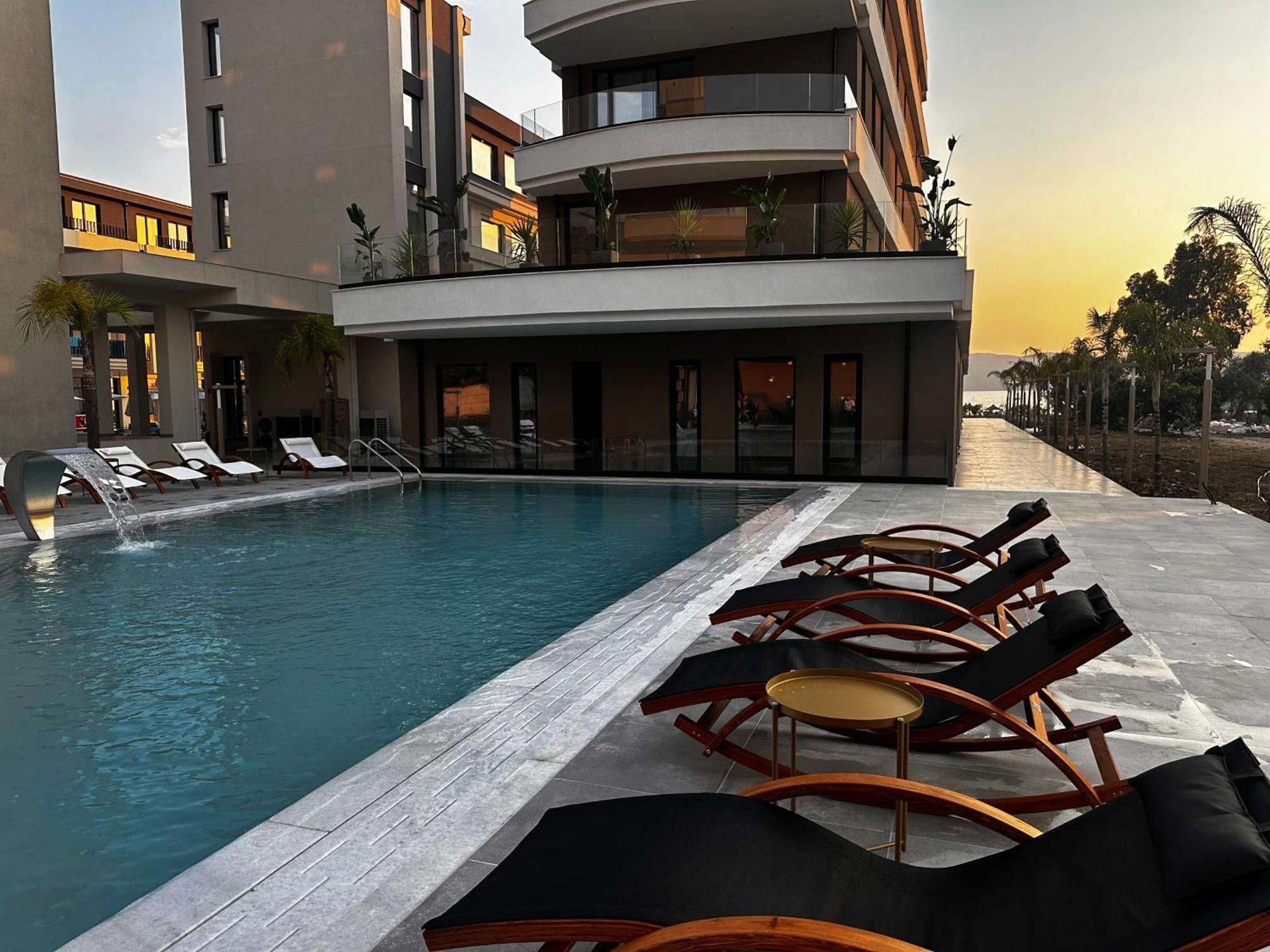 A&G Hotel Radhime Exterior photo